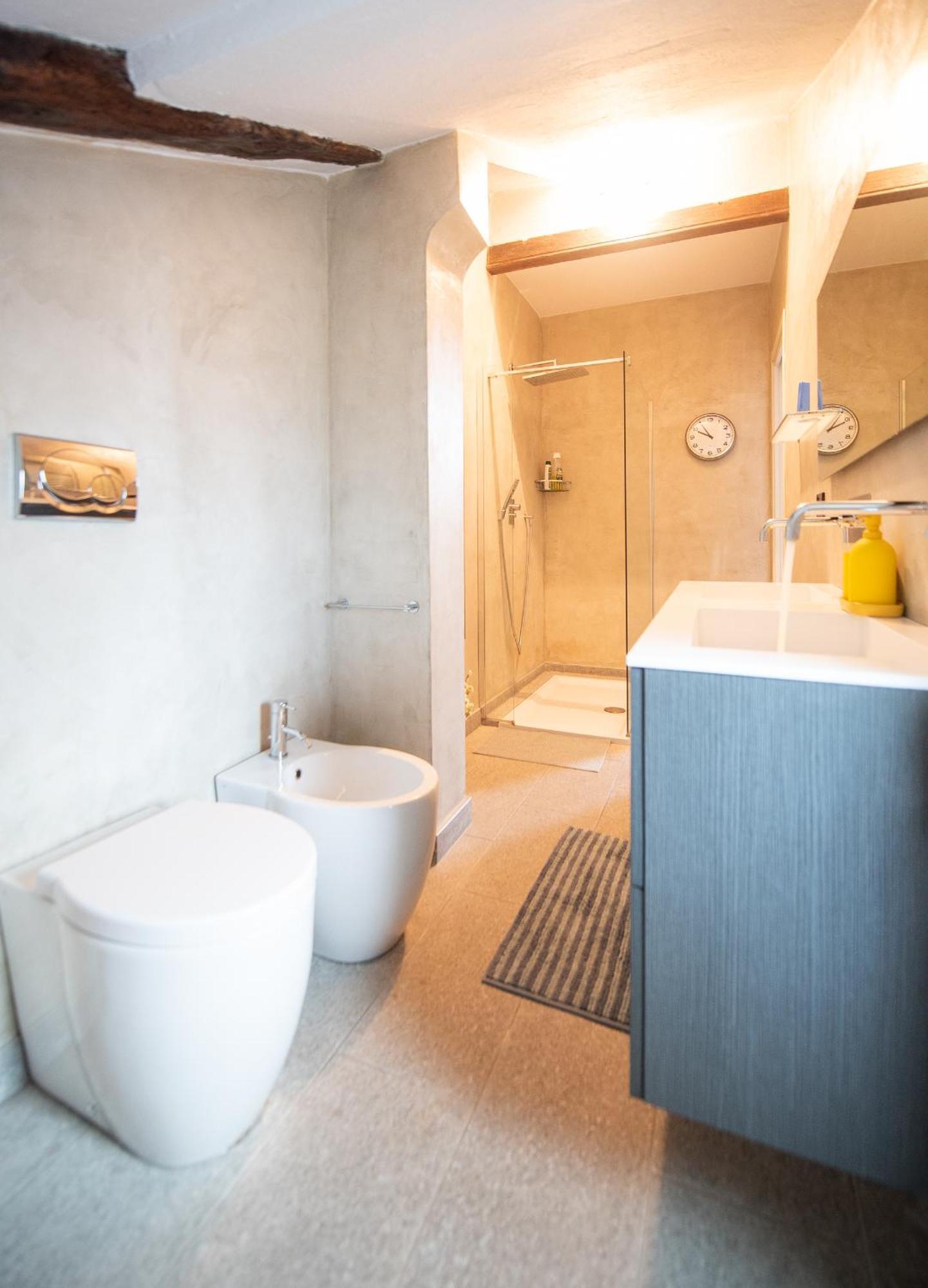 House With Terrace Apartment Turin Bagian luar foto