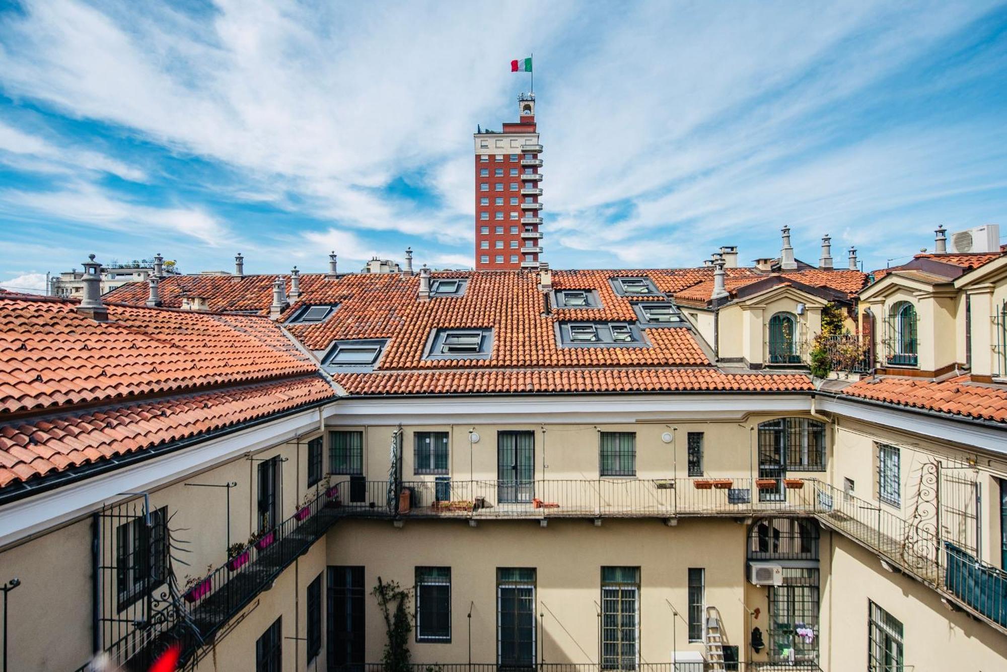 House With Terrace Apartment Turin Bagian luar foto